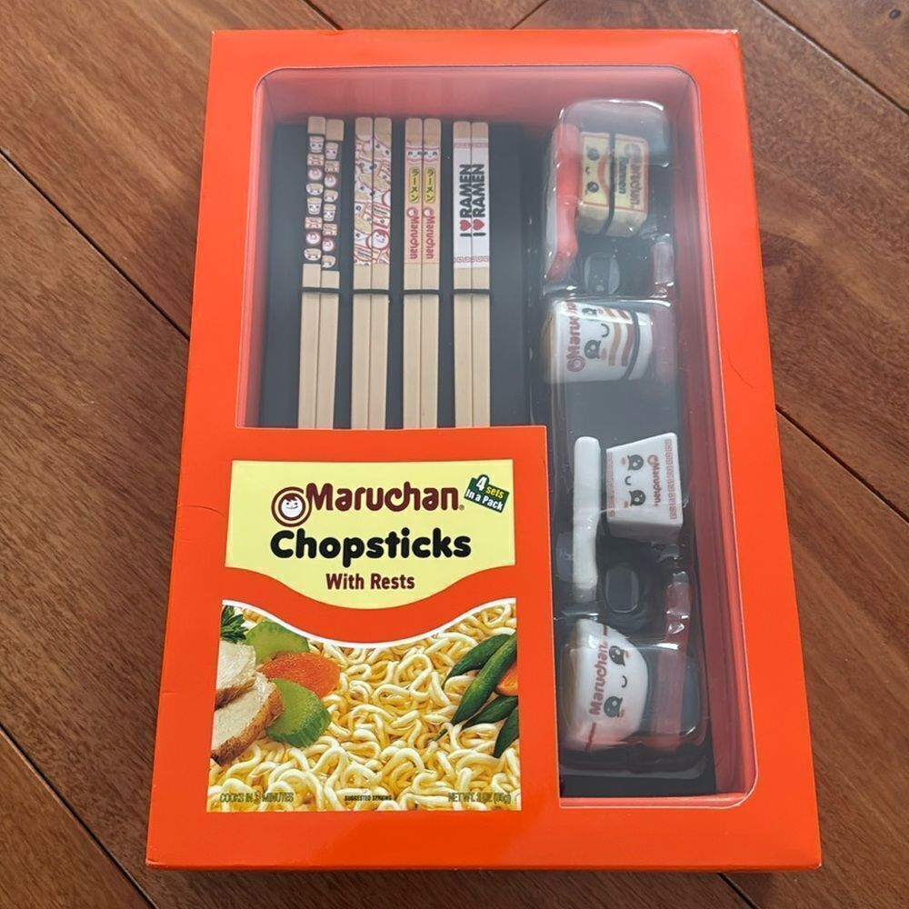 NIB Maruchan‎ Chopsticks With 4 Pair Chopsticks & 4 Chopstick Rests Gift Set